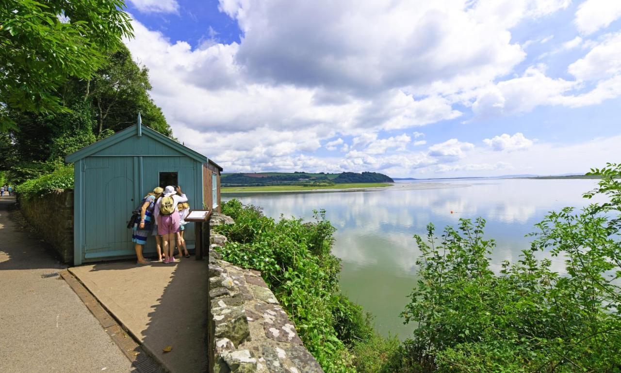 Rhif Un- Premium Cottage With Log Burner & Private Courtyard Laugharne Eksteriør bilde